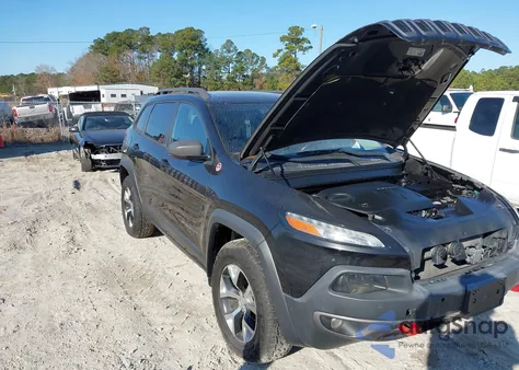 2014 Jeep Cherokee Trailhawk from USA, damaged, VIN 1C4PJMBS4EW201762